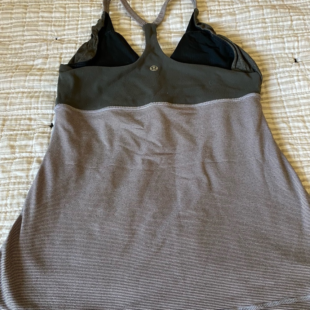Lululemon Top - RARE - Picture 2 of 2